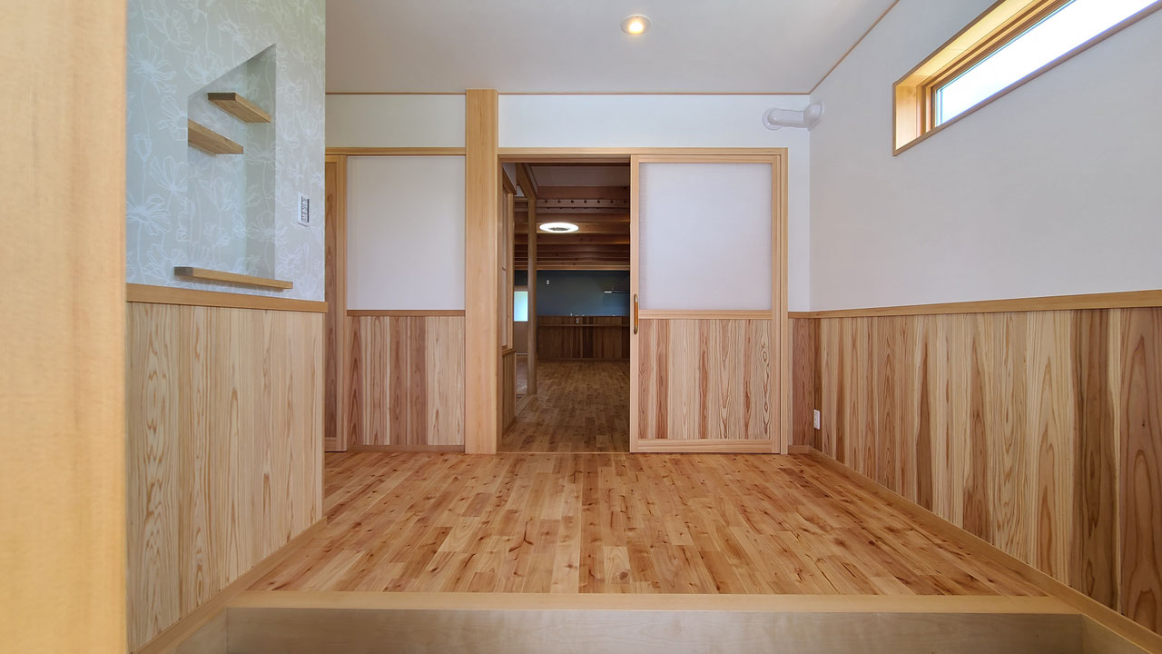 木の温もりを感じる住空間